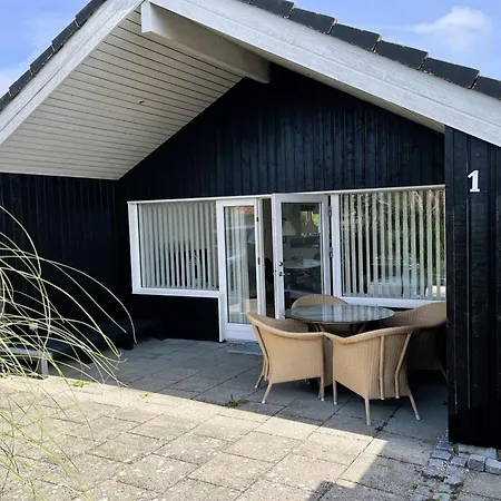 Lanica - 150m From The Sea By Interhome Mesinge