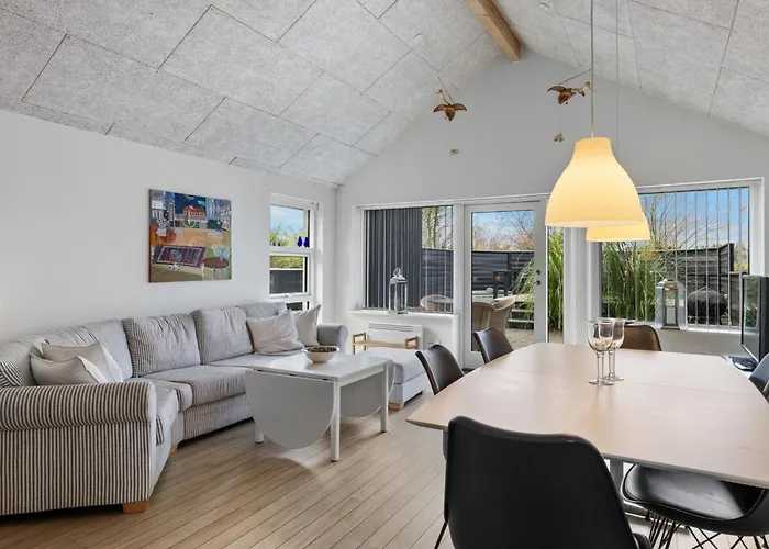 Lanica - 150m From The Sea By Interhome Feriehus